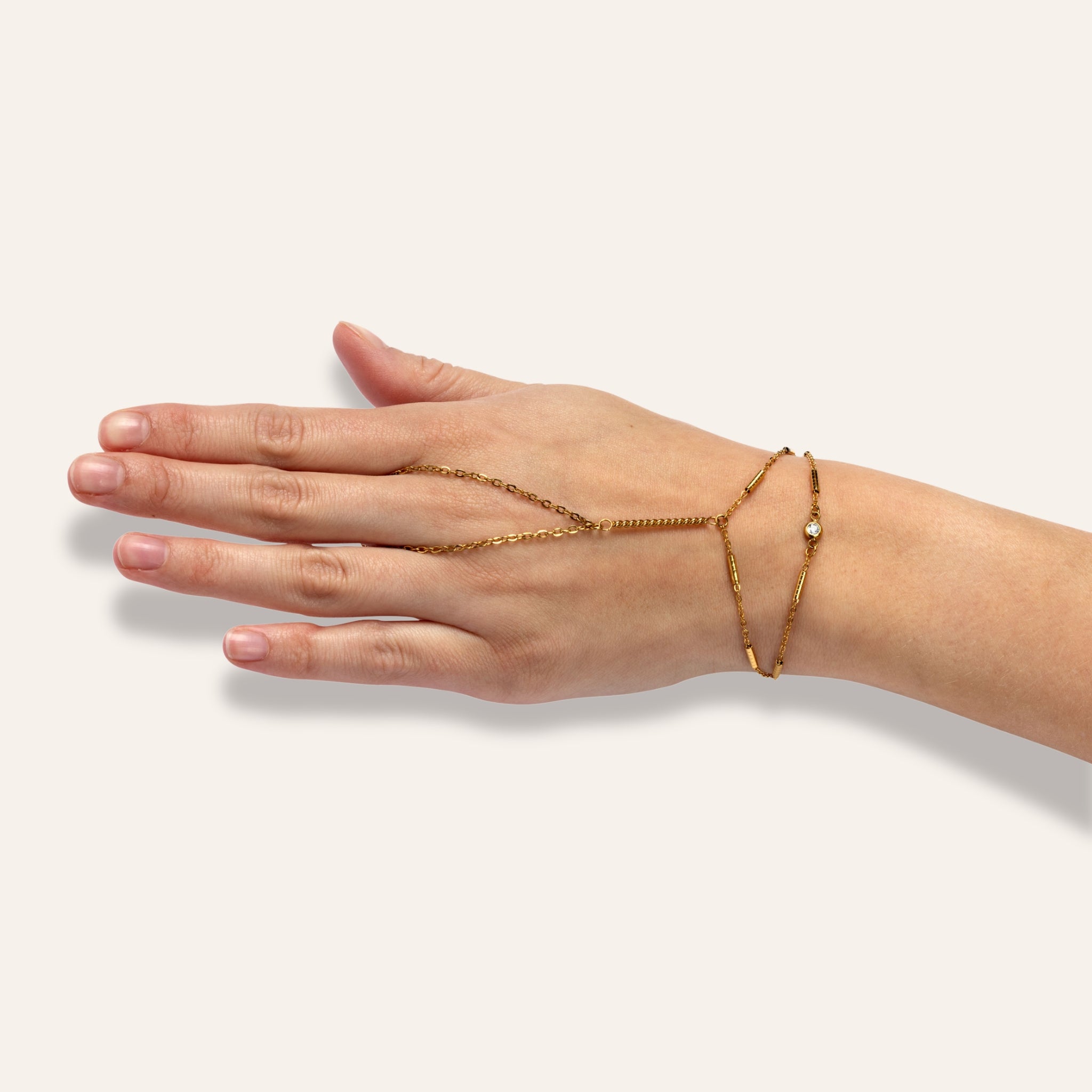 Golden hand chain armband