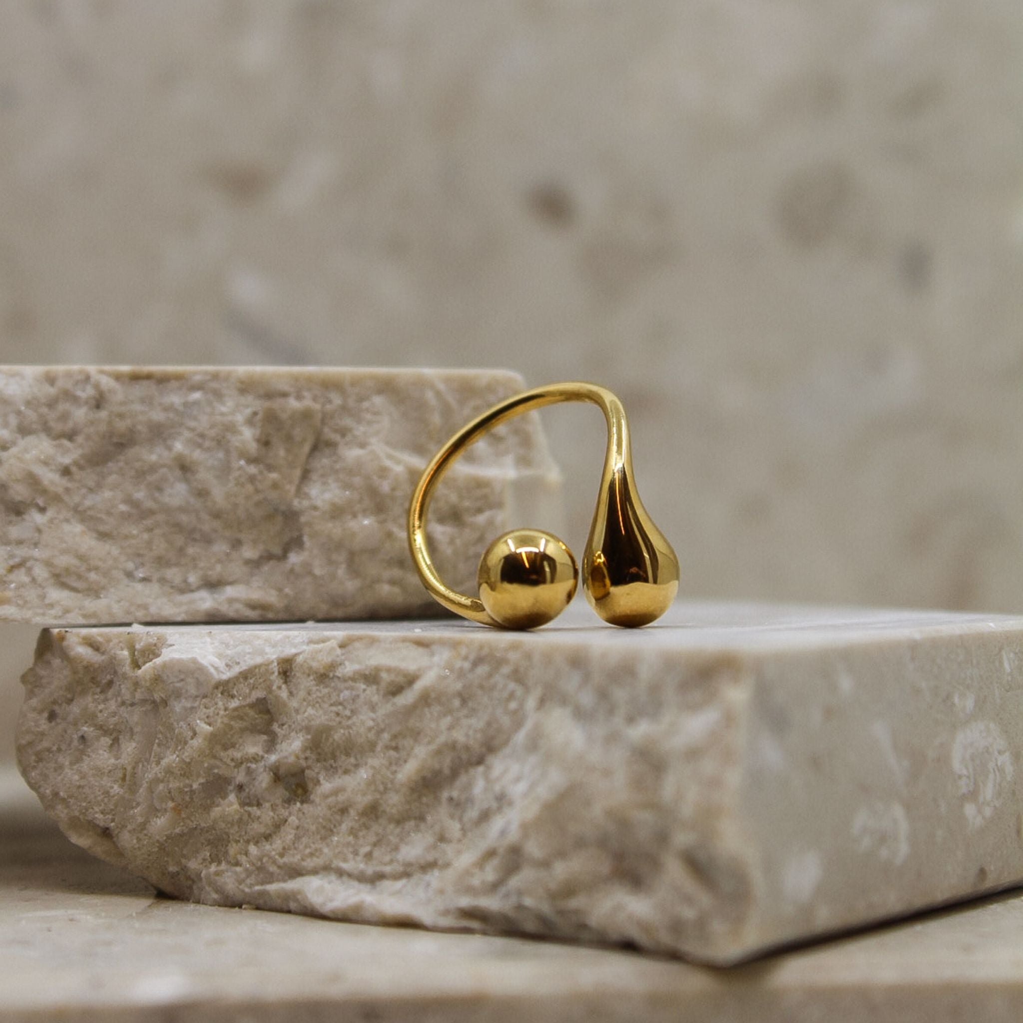 Ring golden cherry
