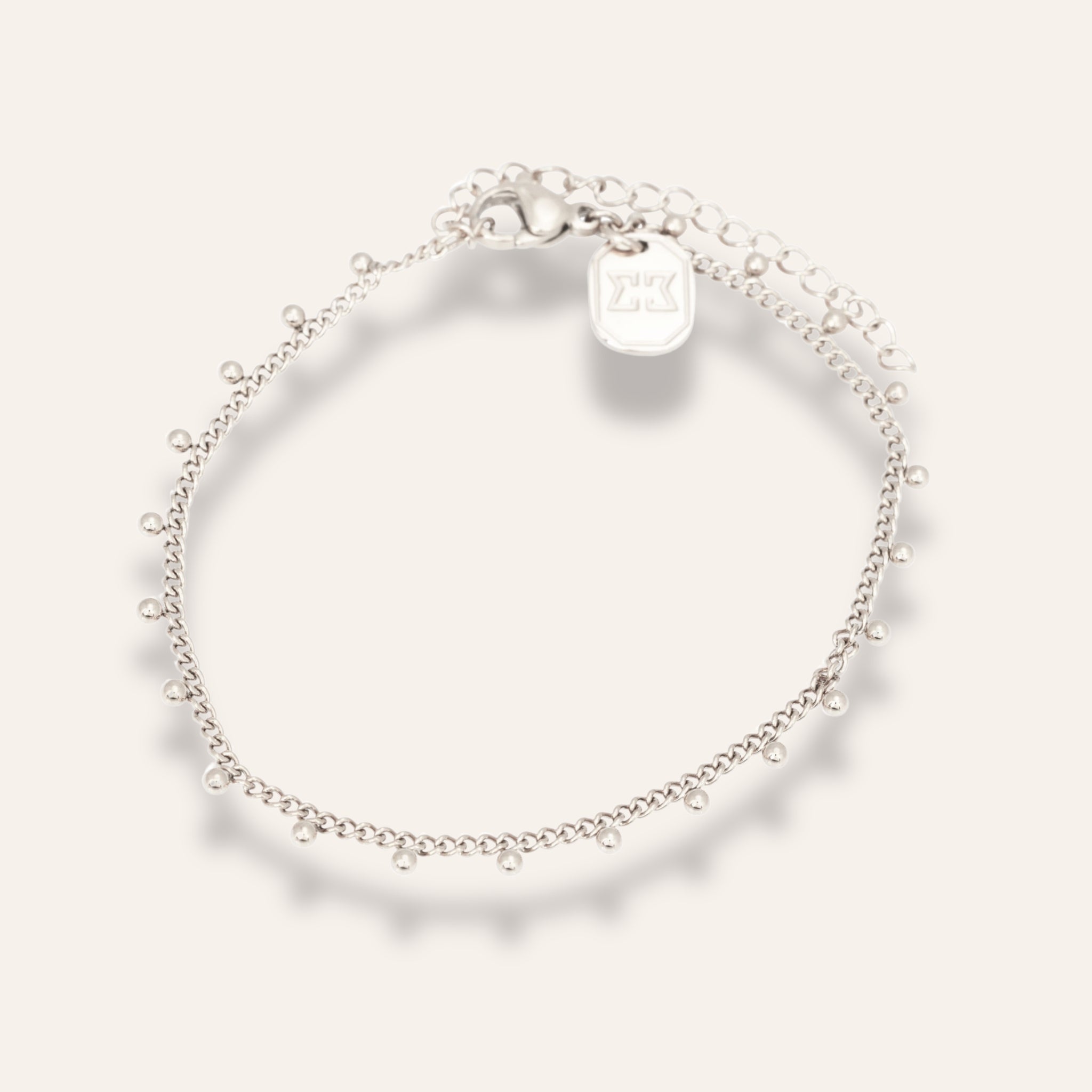 Steel beaded bracelet, Armbandet pryds av små kulor.