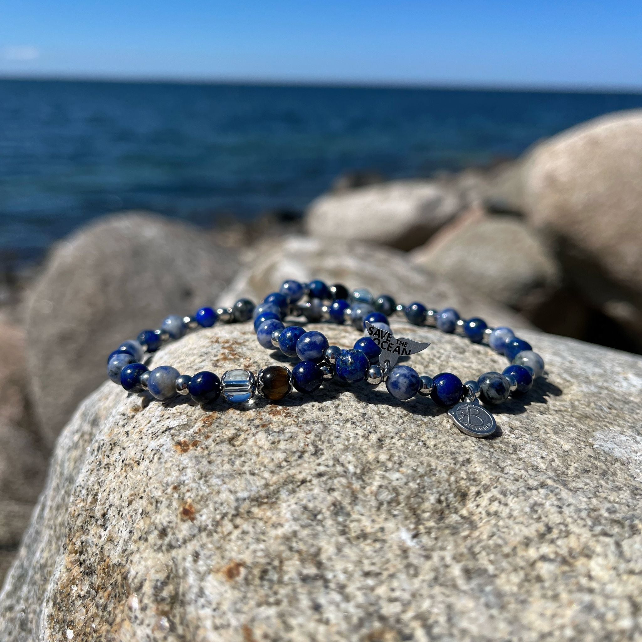 Save the ocean armband - blått med silvriga stålkulor