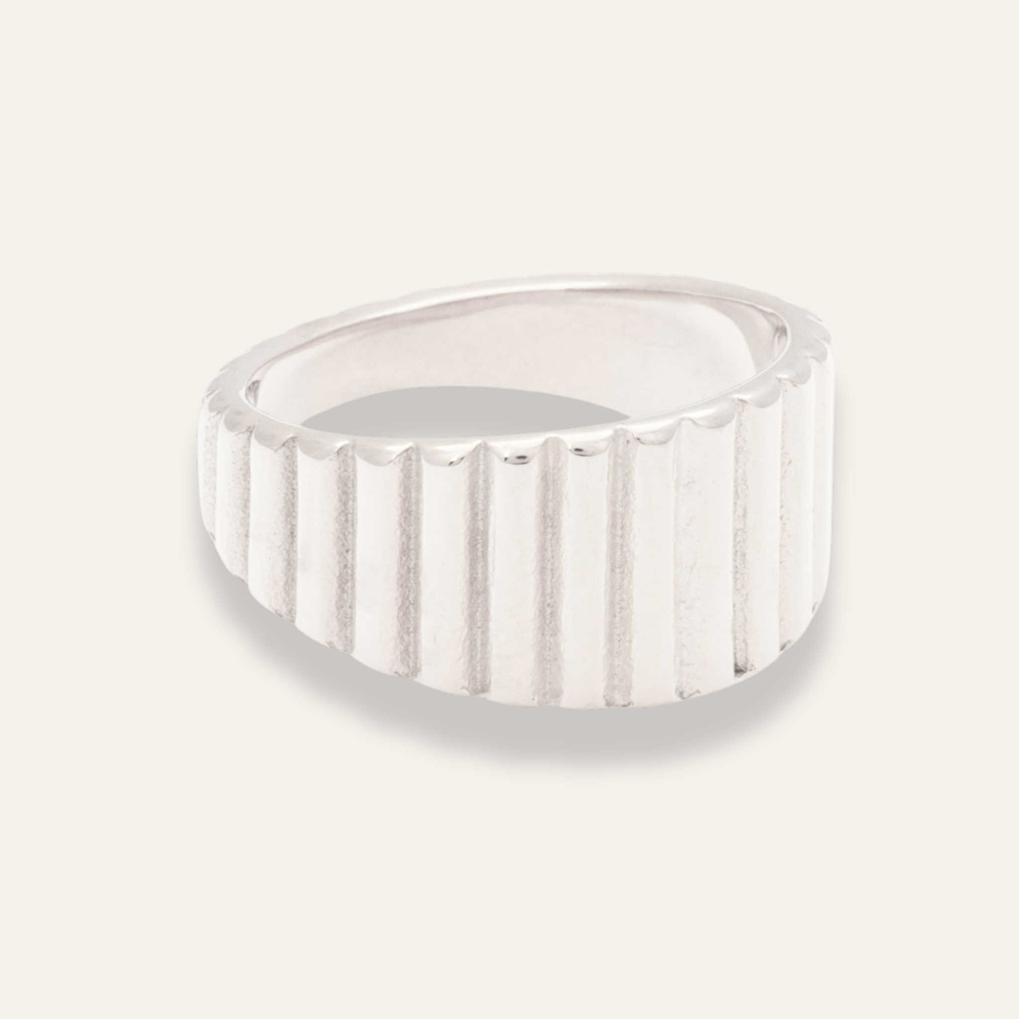 ribbad statement ring