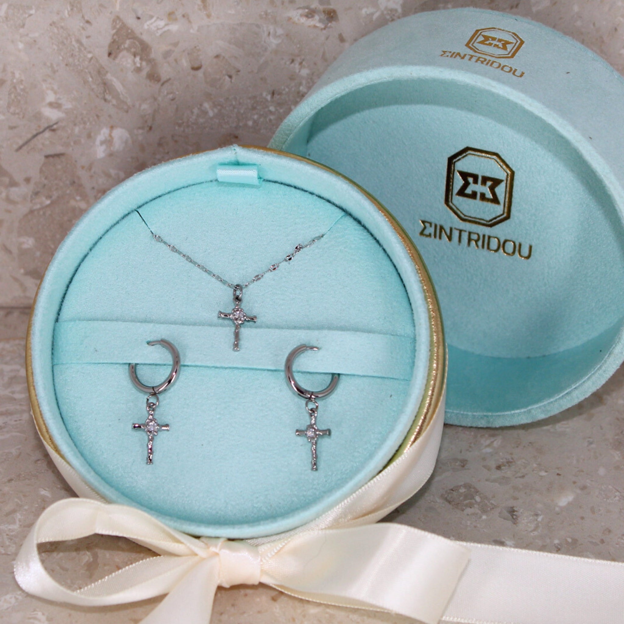 Presentbox - Steel cross with zircon