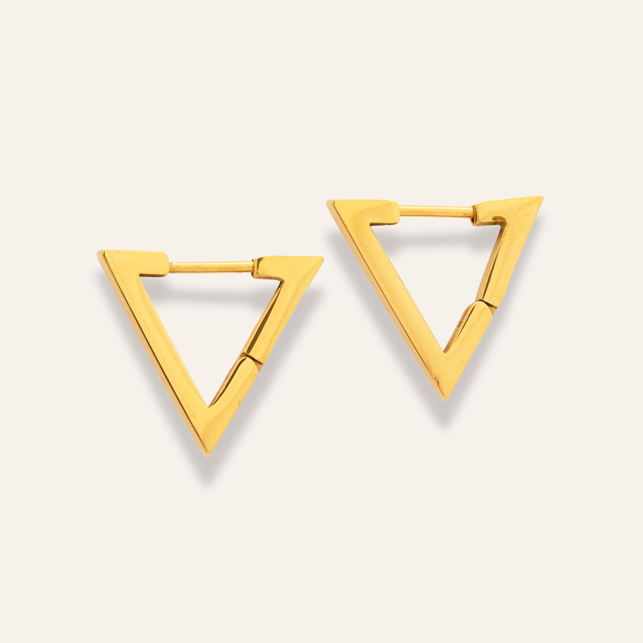 Earring triangle