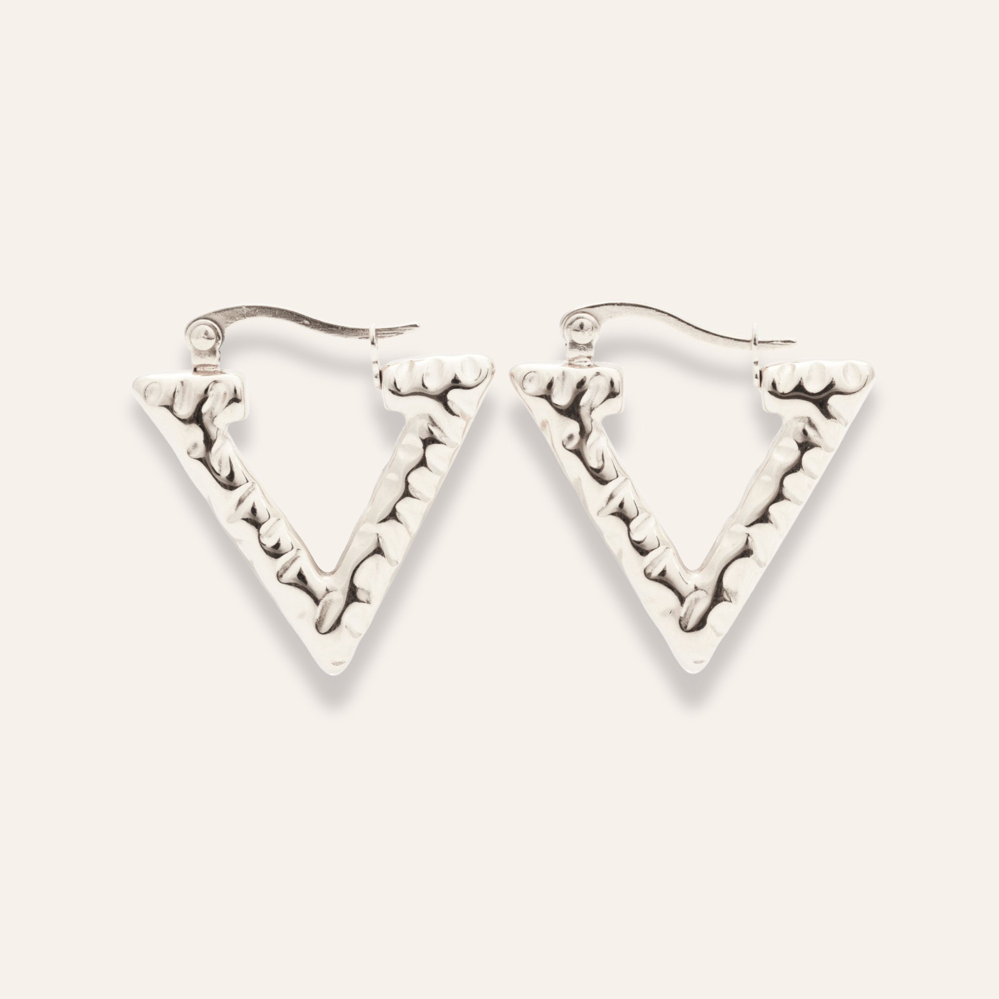 Earring hammered triangle