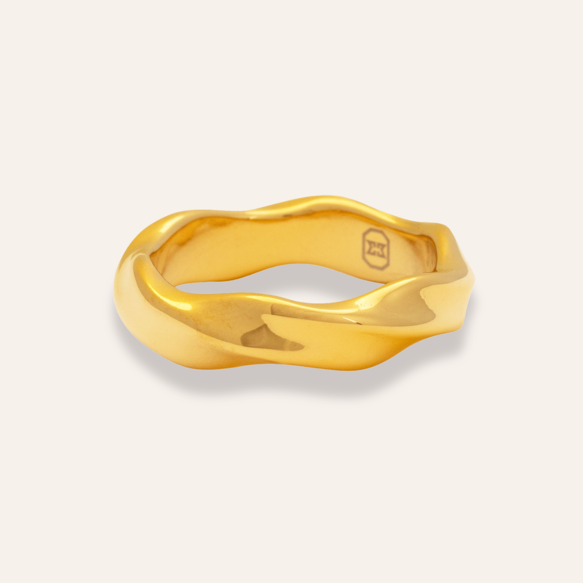 Ring golden twist