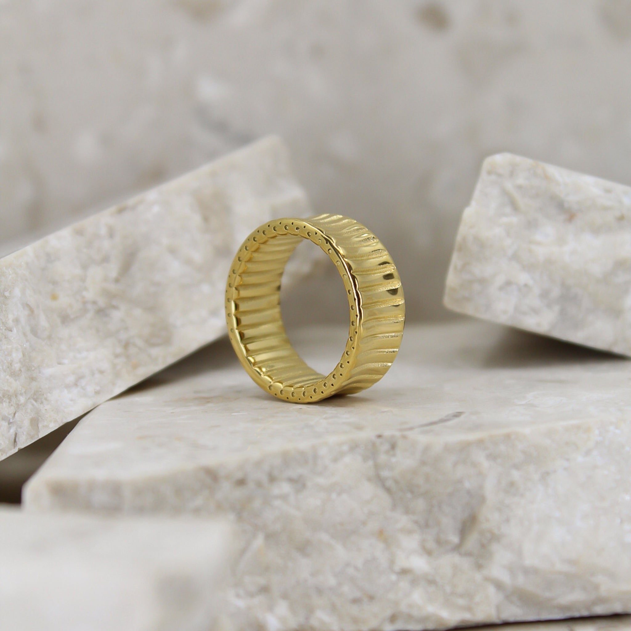 concave golden ring